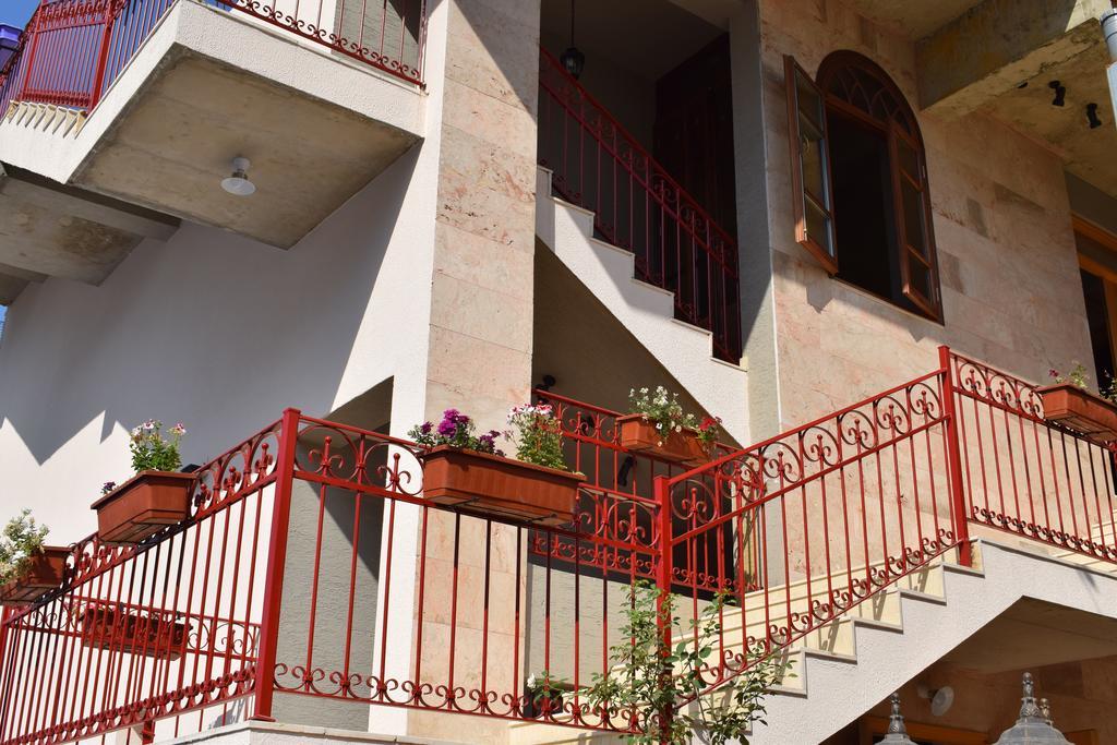 Damask Rose, Lebanese Guest House Dżunija Zewnętrze zdjęcie